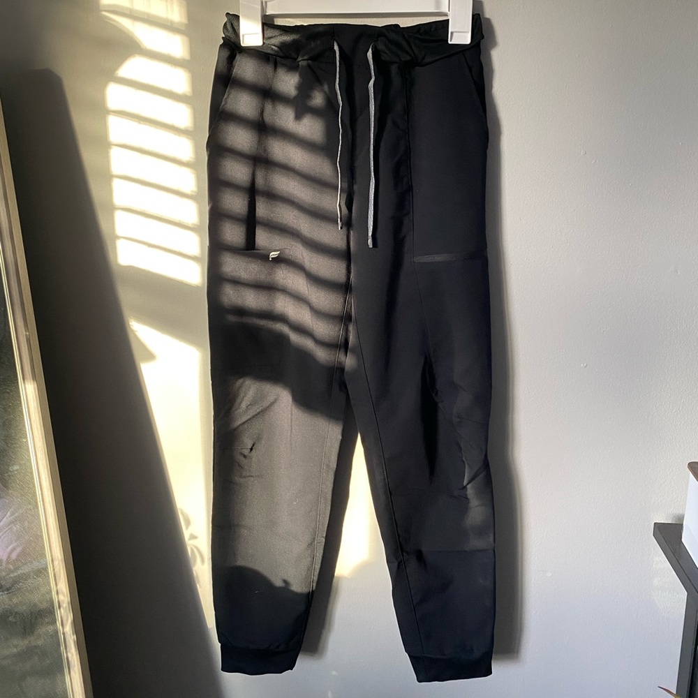 Fabletics Scrub Pants